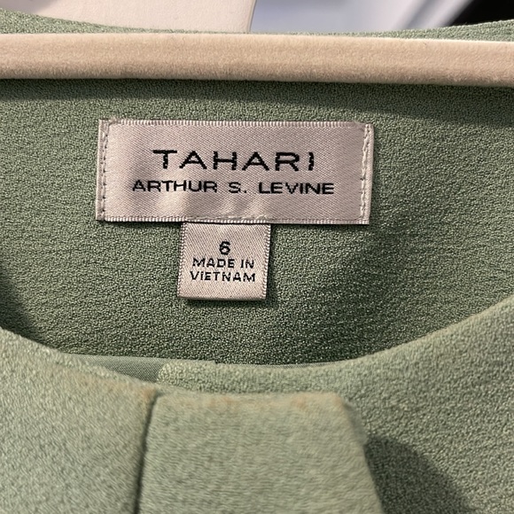 A beautiful suit - Picture 2 of 6